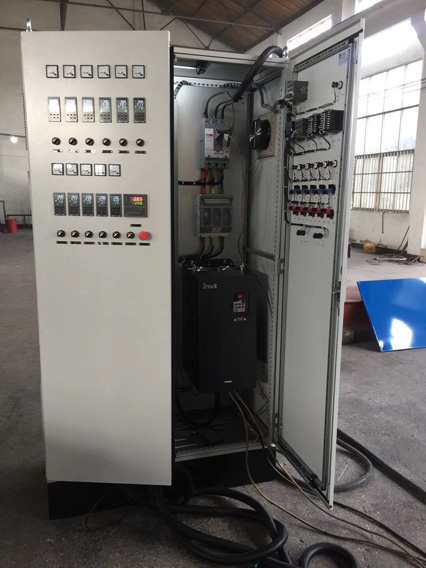康發(fā)雙螺桿擠出機控制柜