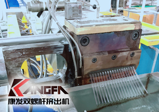 單、雙螺桿擠出機(jī)傳統(tǒng)粉末涂料行業(yè)特性對比