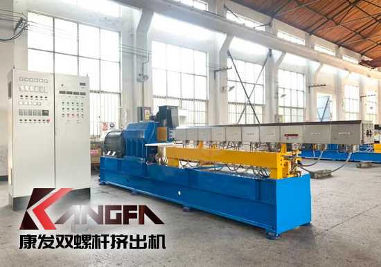 從加工材料、加工原則區(qū)分雙螺桿擠出設(shè)備和注塑機的區(qū)別