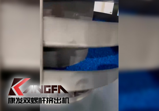 JSH雙階式85/200單、雙螺桿擠出機(jī)電纜料生產(chǎn)線試機(jī) 產(chǎn)量達(dá)1.5噸/每小時(shí)