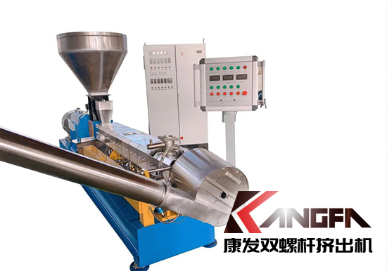 新的一月即將開始啦！加油！一起欣賞一組雙螺桿擠出機(jī)成品照吧！