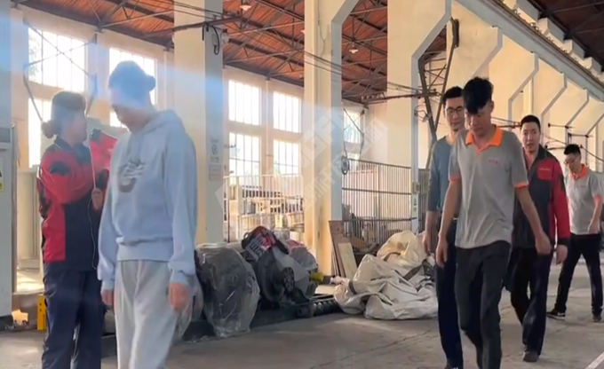 人人講安全，個(gè)個(gè)會(huì)應(yīng)急！南京康發(fā)雙螺桿擠出機(jī)開展《觸電傷害應(yīng)急預(yù)案演練》取得圓滿成功