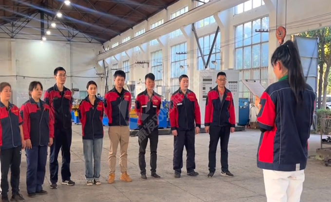 人人講安全，個(gè)個(gè)會(huì)應(yīng)急！南京康發(fā)雙螺桿擠出機(jī)開展《觸電傷害應(yīng)急預(yù)案演練》取得圓滿成功