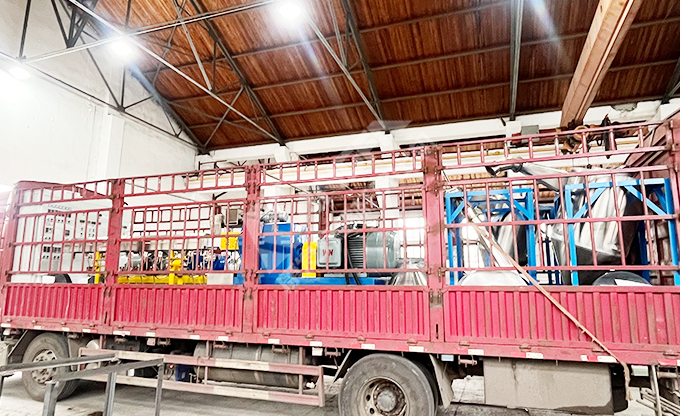 JSH-75/180雙階式擠出機組系列發(fā)貨