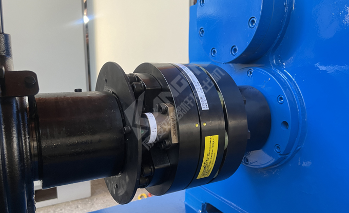 新年伊始，康發(fā)雙螺桿擠出機(jī)成功裝車發(fā)貨，助力客戶生產(chǎn)效率再上新臺(tái)階