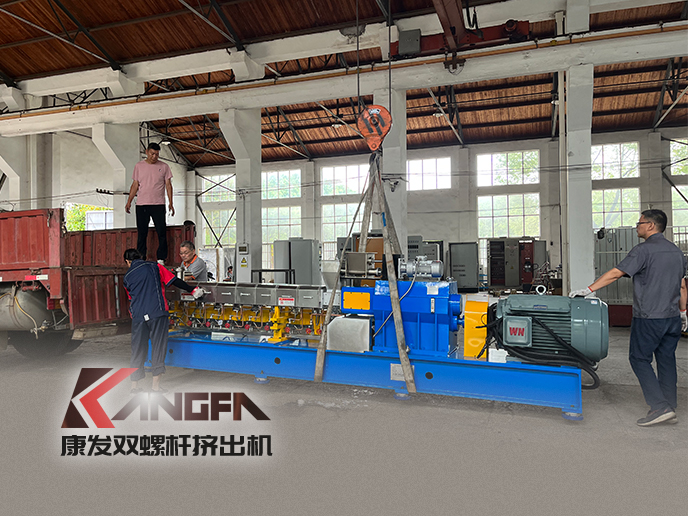 進料段、螺桿旋轉與物料推進、塑化與熔融段等雙螺桿擠出機工作原理詳解