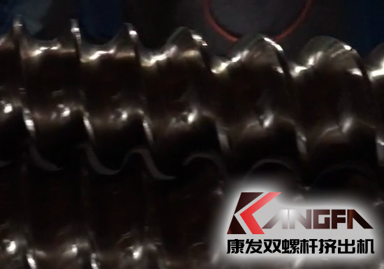 康發(fā)雙螺桿擠出機(jī)螺桿優(yōu)異的自潔性能視頻展示,同時(shí)具備優(yōu)異的混合性能